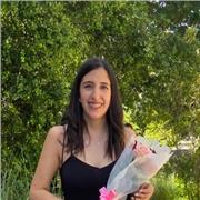 Profesora de matemática para estudiantes de básica y media